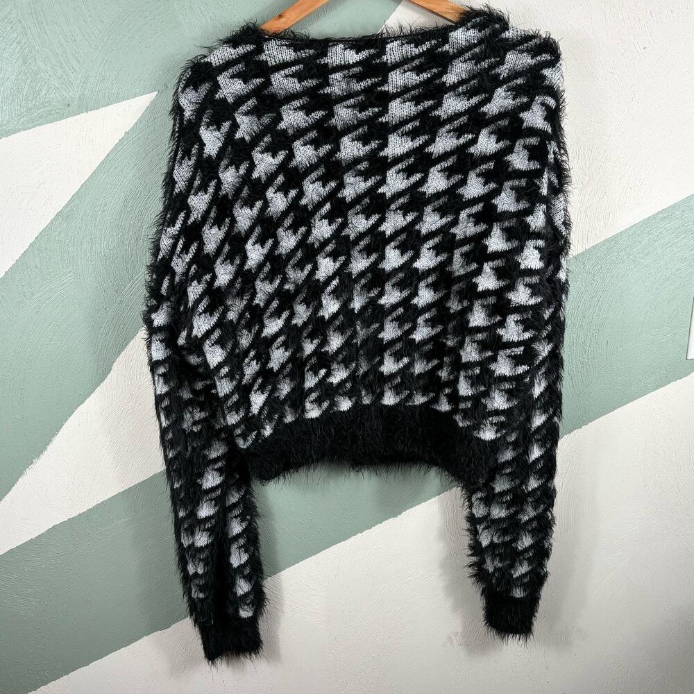 Forever 21 Women's Fuzzy Knit Houndstooth Cardigan Sweater‎ Medium - Picture 10 of 10